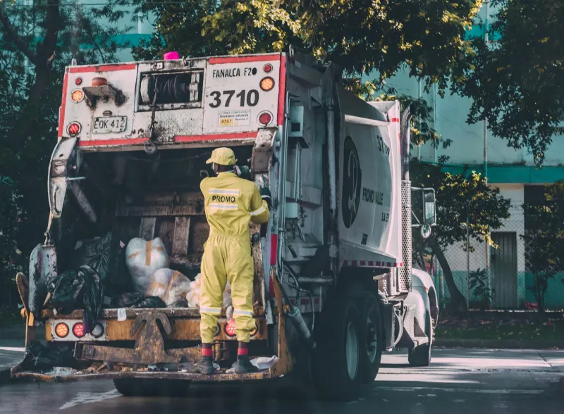 When Taking the Wrong Alley Made a Garbage Man Richer Than His Boss